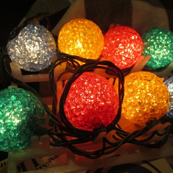 Vintage Lot of 20 GE Lighted Crystal Ice Christmas Bulbs - Picture 6 of 6